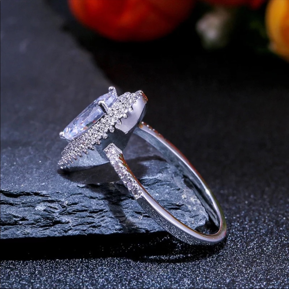New Pear Cut 925 Silver Diamond Luxury Ring - Picture 7 of 8